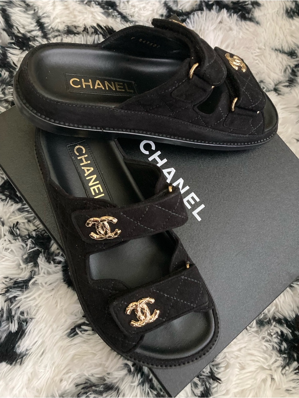 🌷SOLDOUT🌷 CHANEL Black Quilted Suede Slide Mules with Gold CC Hardware